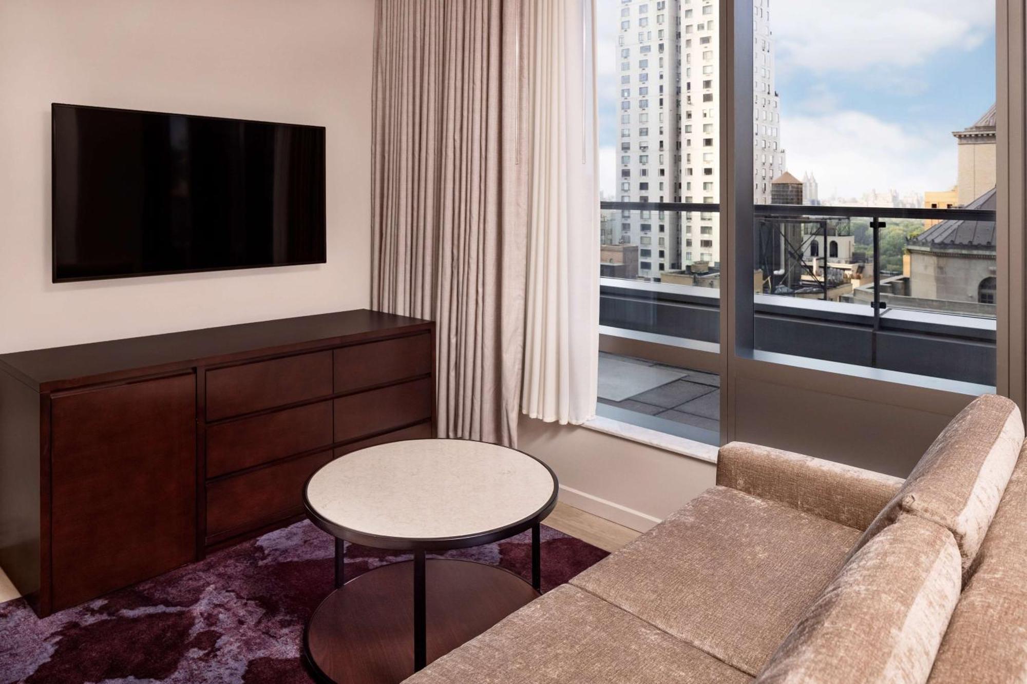 Отель Hilton Club West 57Th Street Нью-Йорк Экстерьер фото